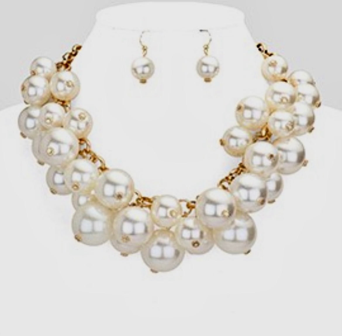 Pearl Statement Necklace & Earrings Set